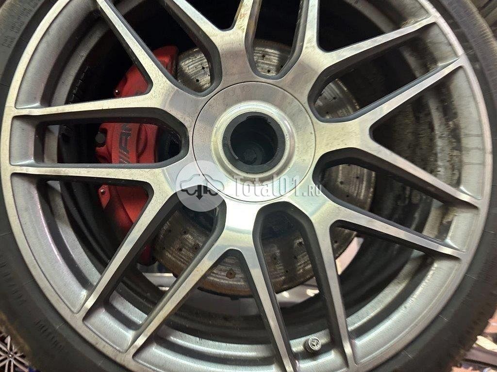Фото Mercedes-Benz E-класс AMG 780