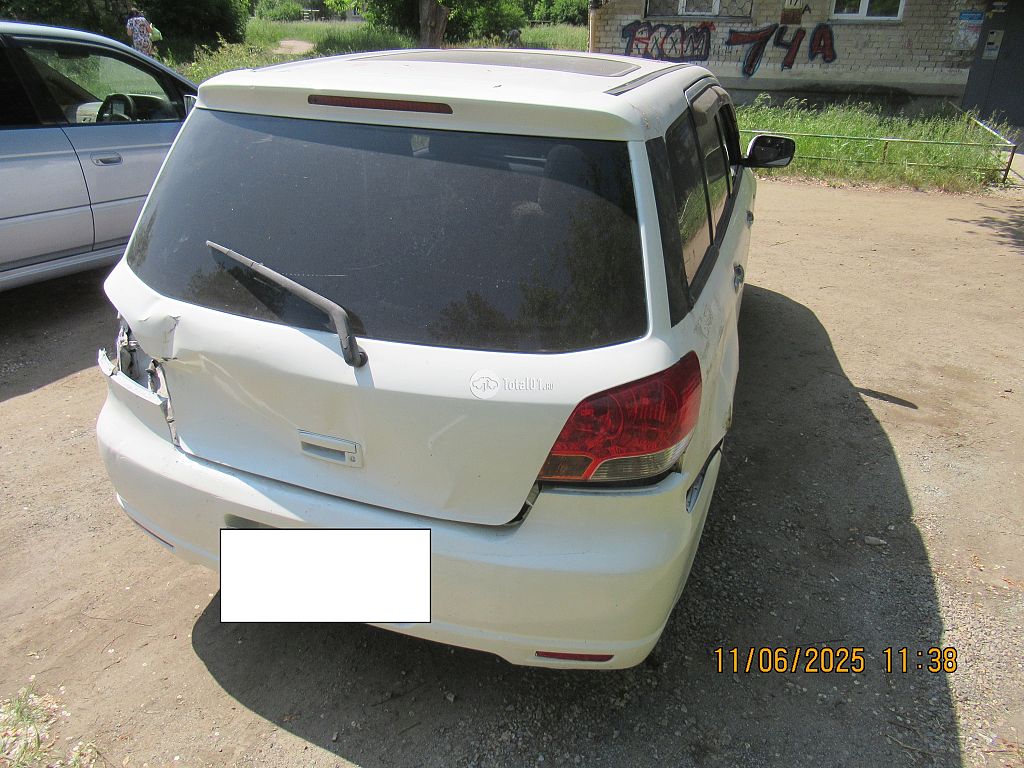 Фото Mitsubishi Airtrek 8