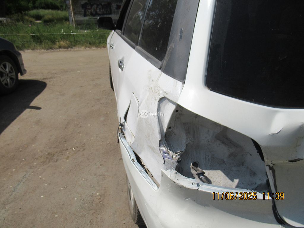 Фото Mitsubishi Airtrek 30