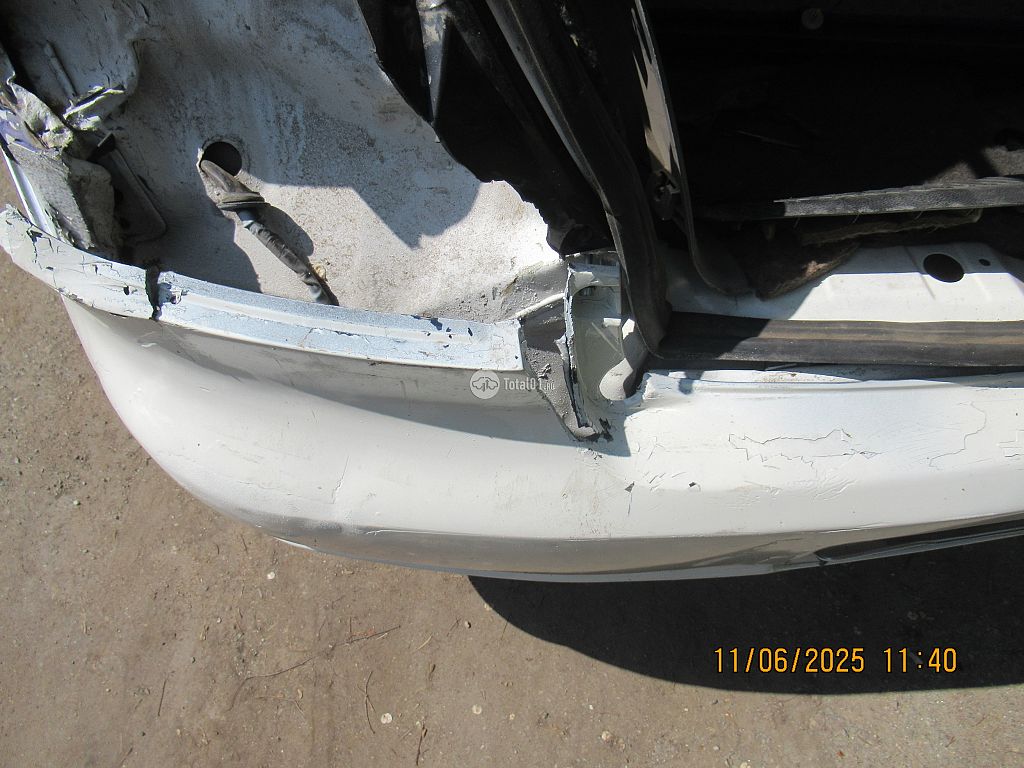 Фото Mitsubishi Airtrek 64