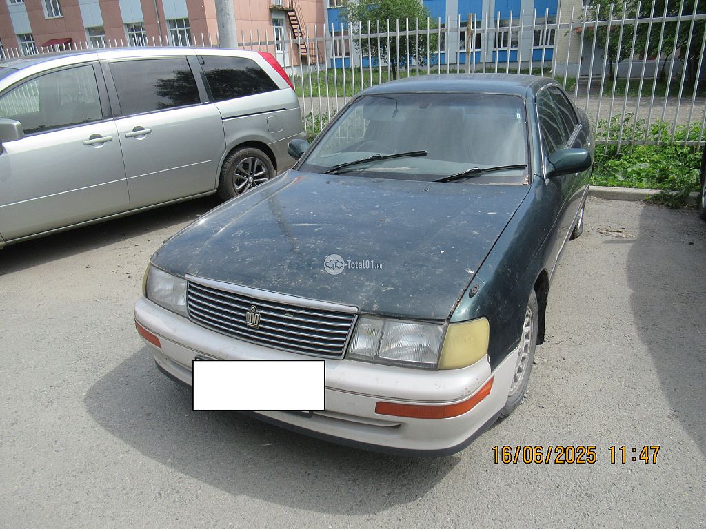 Фото Toyota Crown 4