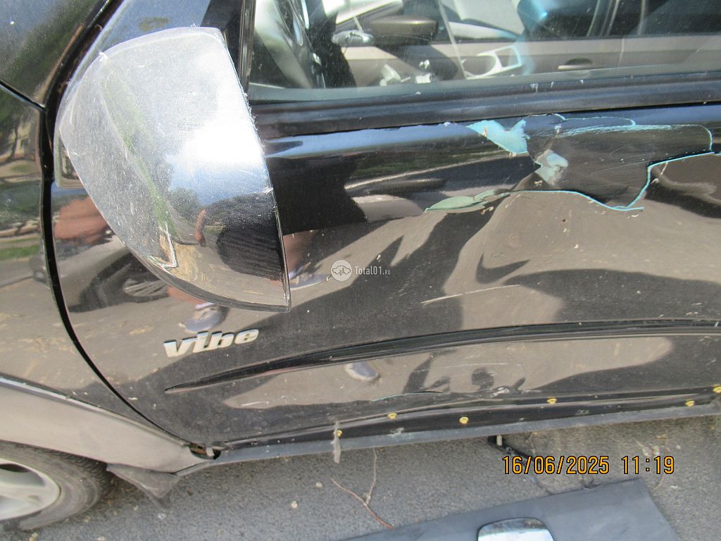 Фото Pontiac Vibe 32
