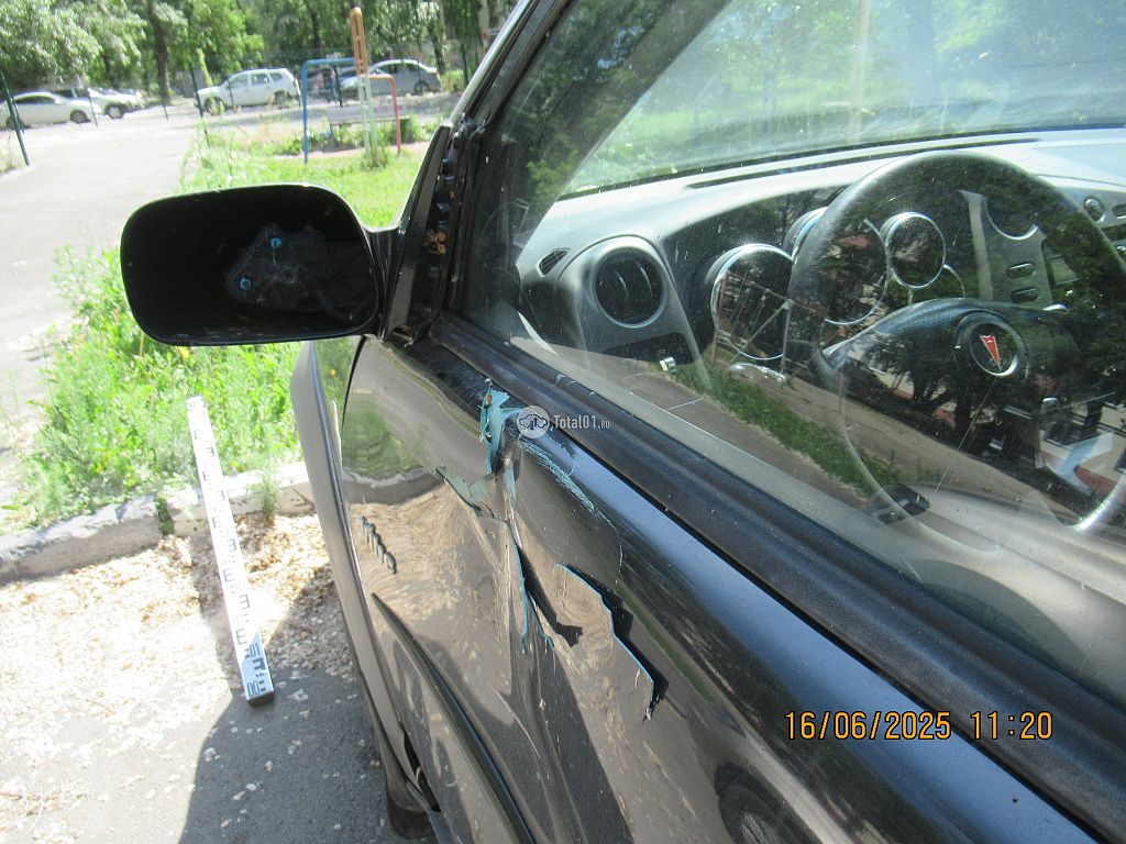 Фото Pontiac Vibe 76