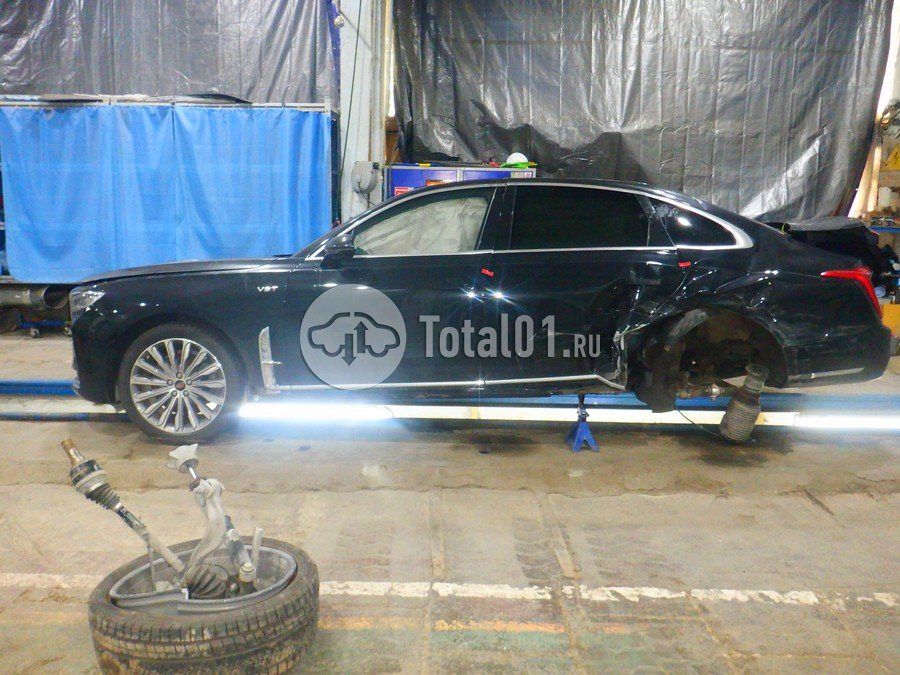Фото Hongqi H9 10