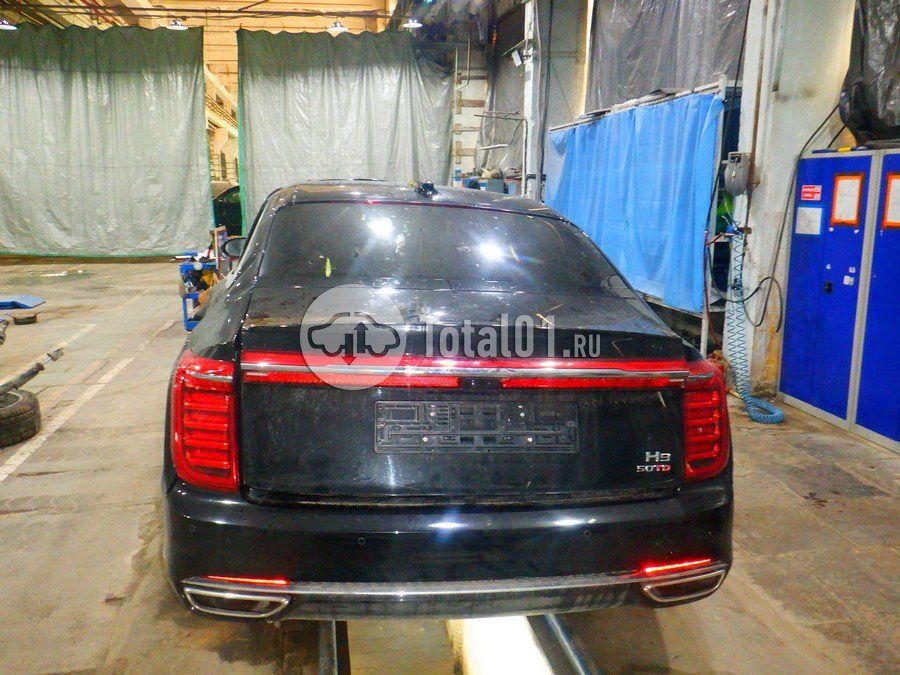 Фото Hongqi H9 12