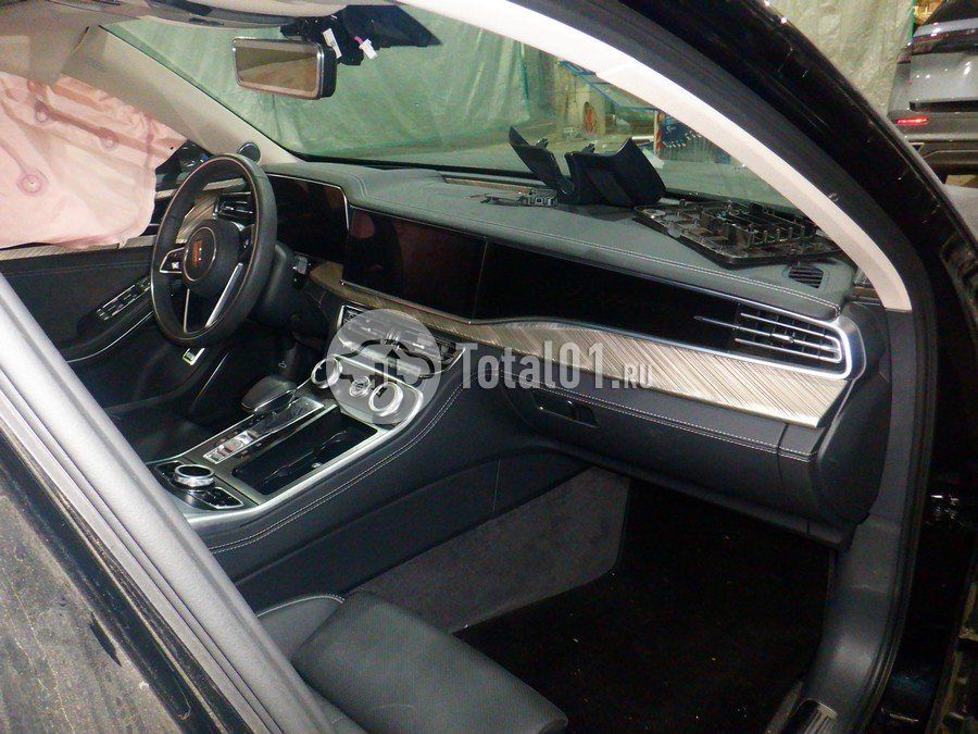 Фото Hongqi H9 18