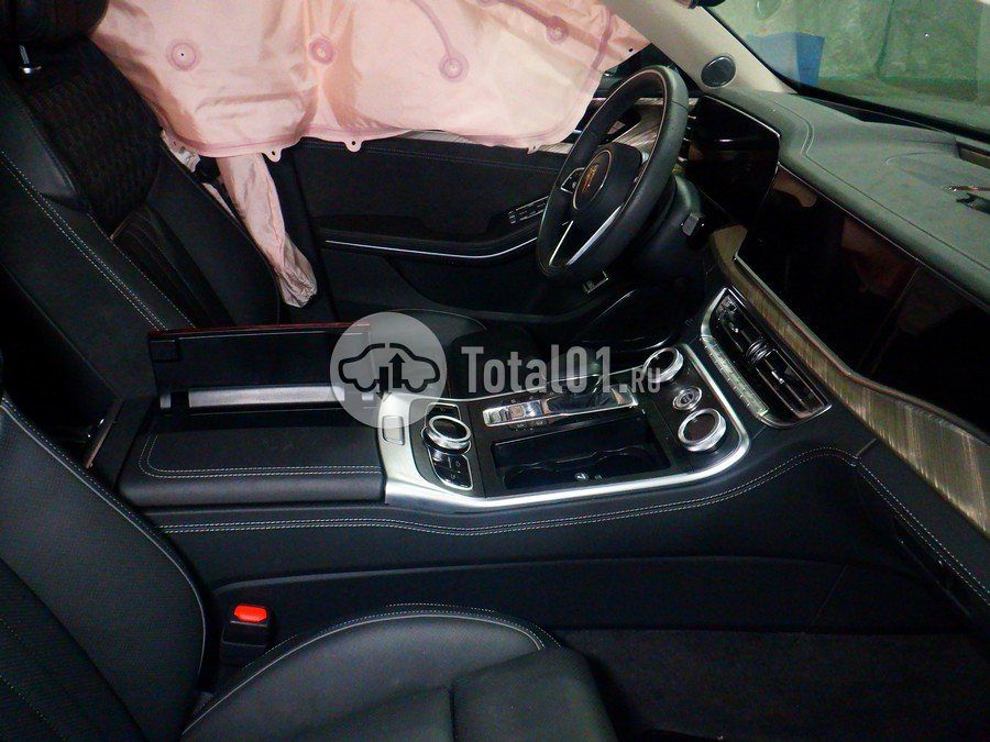 Фото Hongqi H9 20