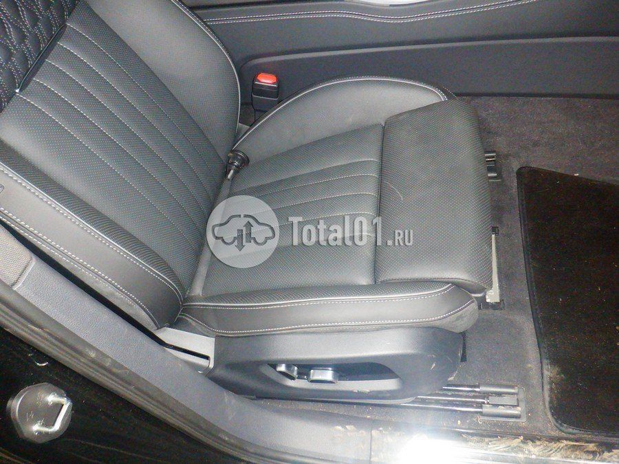 Фото Hongqi H9 24