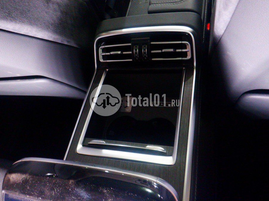 Фото Hongqi H9 62