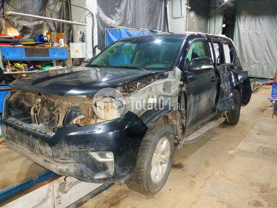 Фото Toyota Land Cruiser Prado 140
