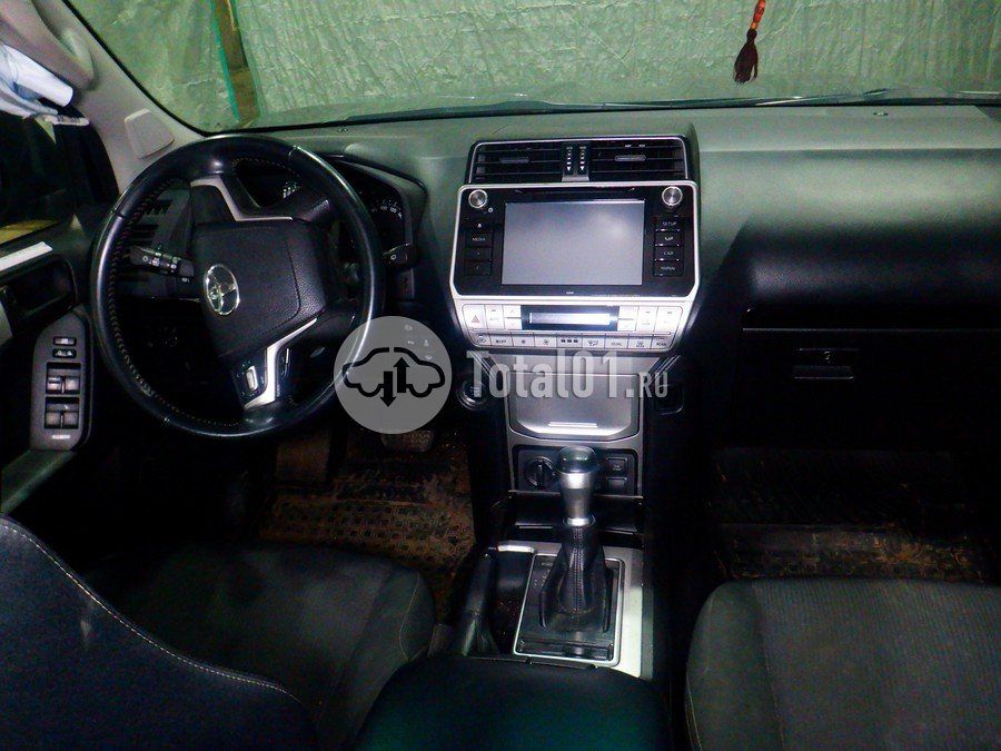 Фото Toyota Land Cruiser Prado 182