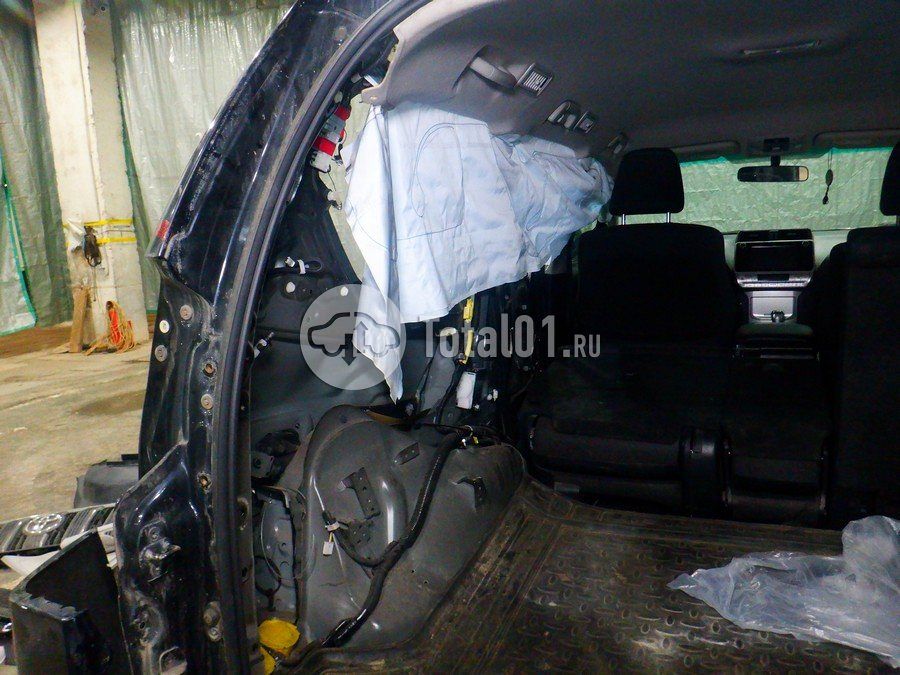 Фото Toyota Land Cruiser Prado 192