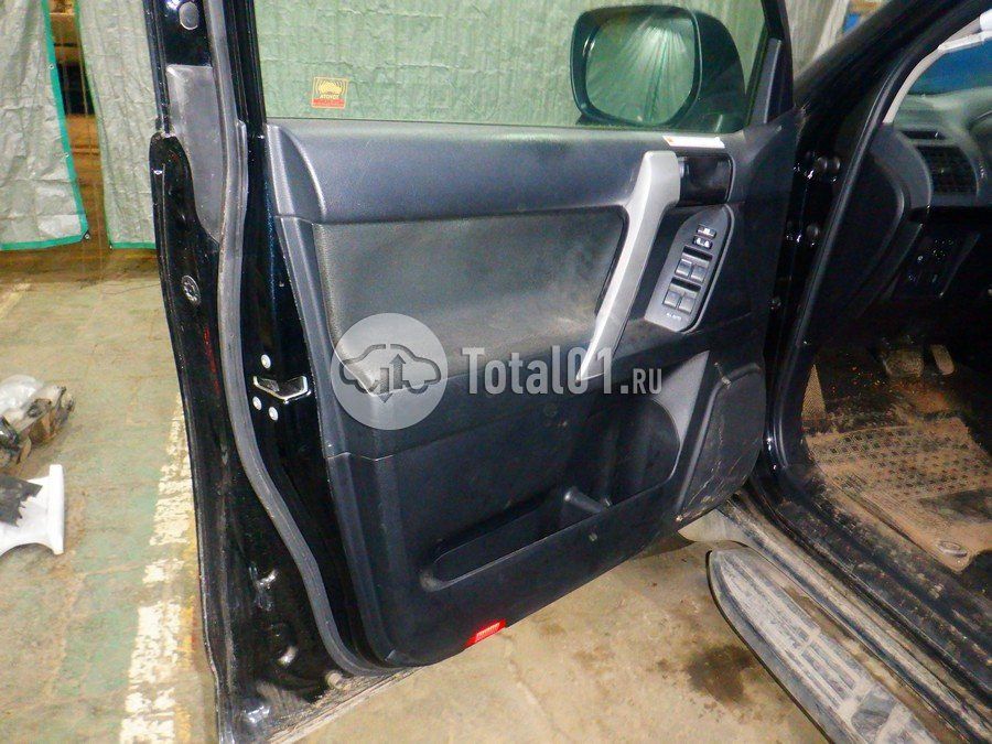 Фото Toyota Land Cruiser Prado 210