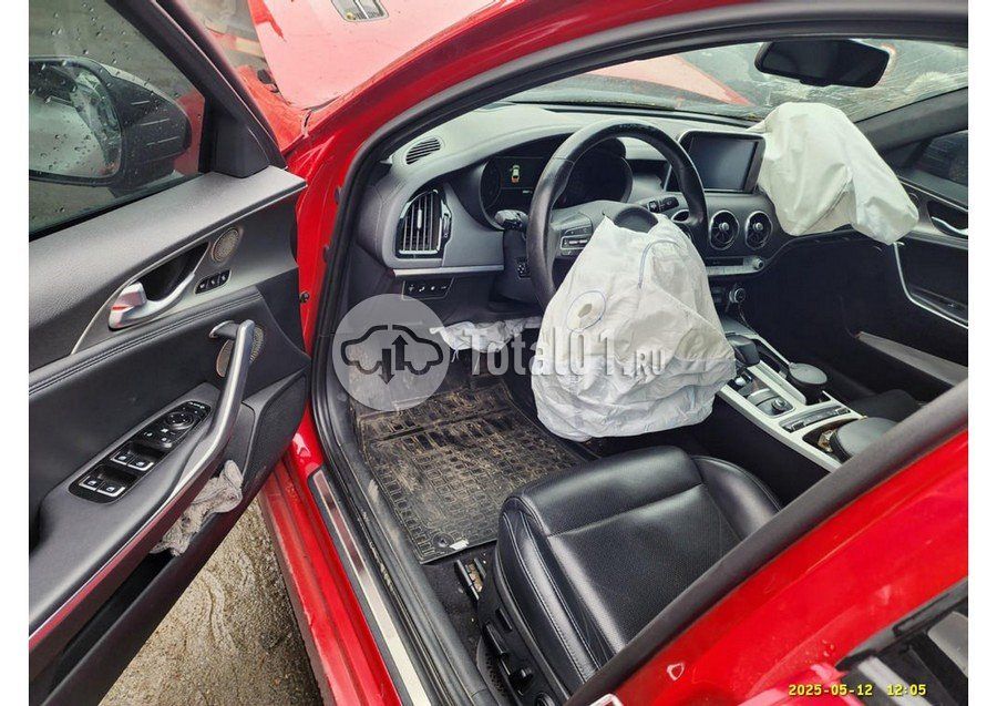 Фото KIA Stinger 16
