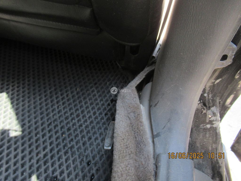 Фото Subaru Outback 90