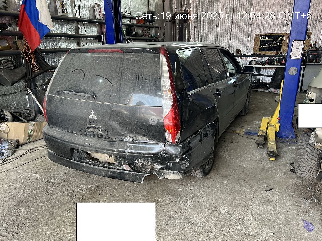 Фото Mitsubishi Lancer Cedia 4