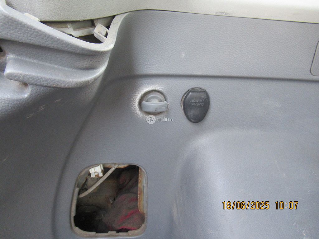 Фото Mitsubishi Airtrek 64