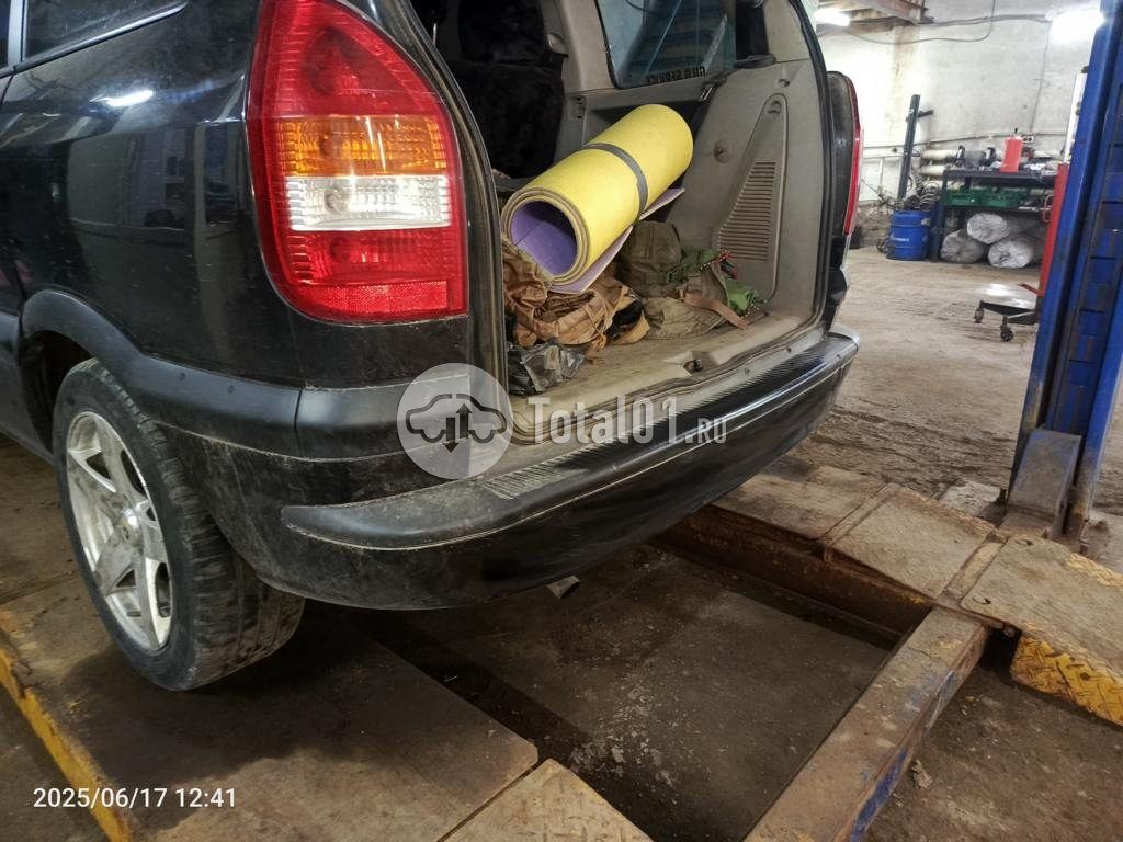 Фото Opel Zafira 18