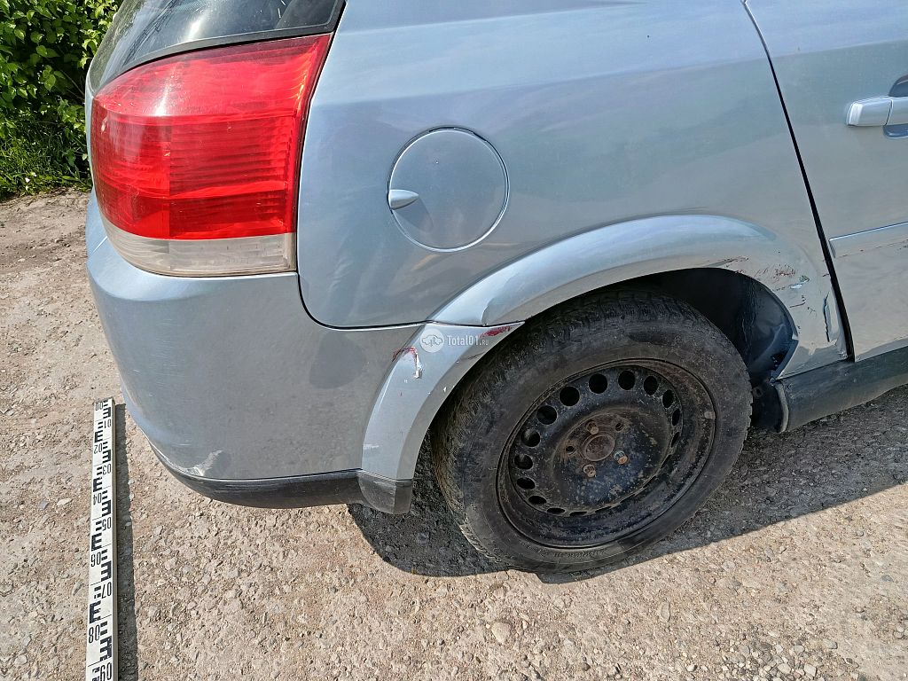 Фото Opel Signum 12