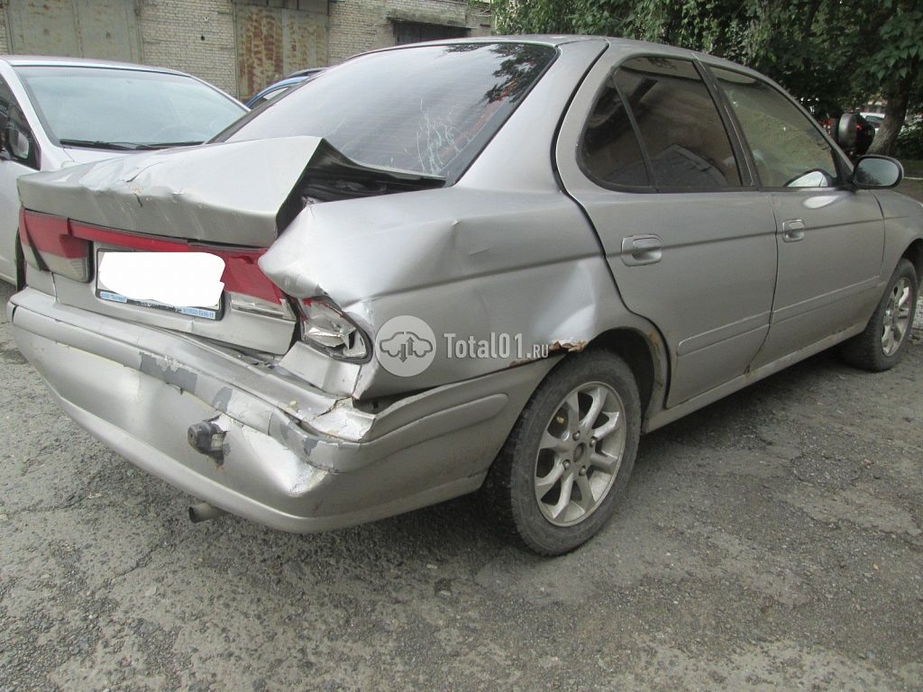 Фото Nissan Sunny 8