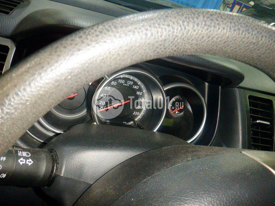 Фото Nissan Tiida 94