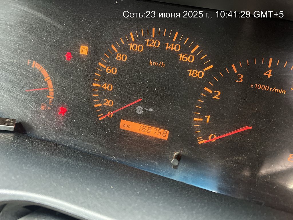 Фото Nissan Gloria 136