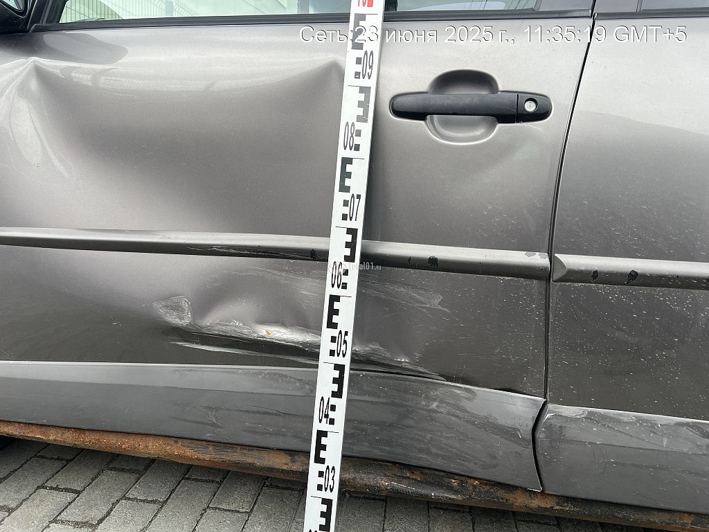 Фото Pontiac Vibe 14