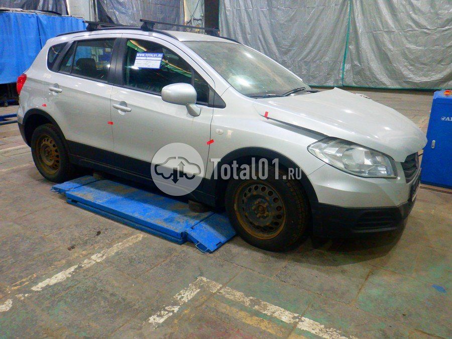 Фото Suzuki SX4 12