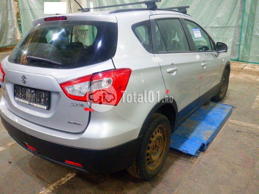 Фото Suzuki SX4 18
