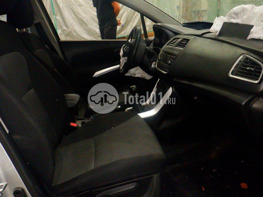 Фото Suzuki SX4 24