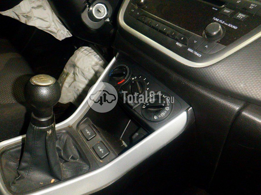 Фото Suzuki SX4 46