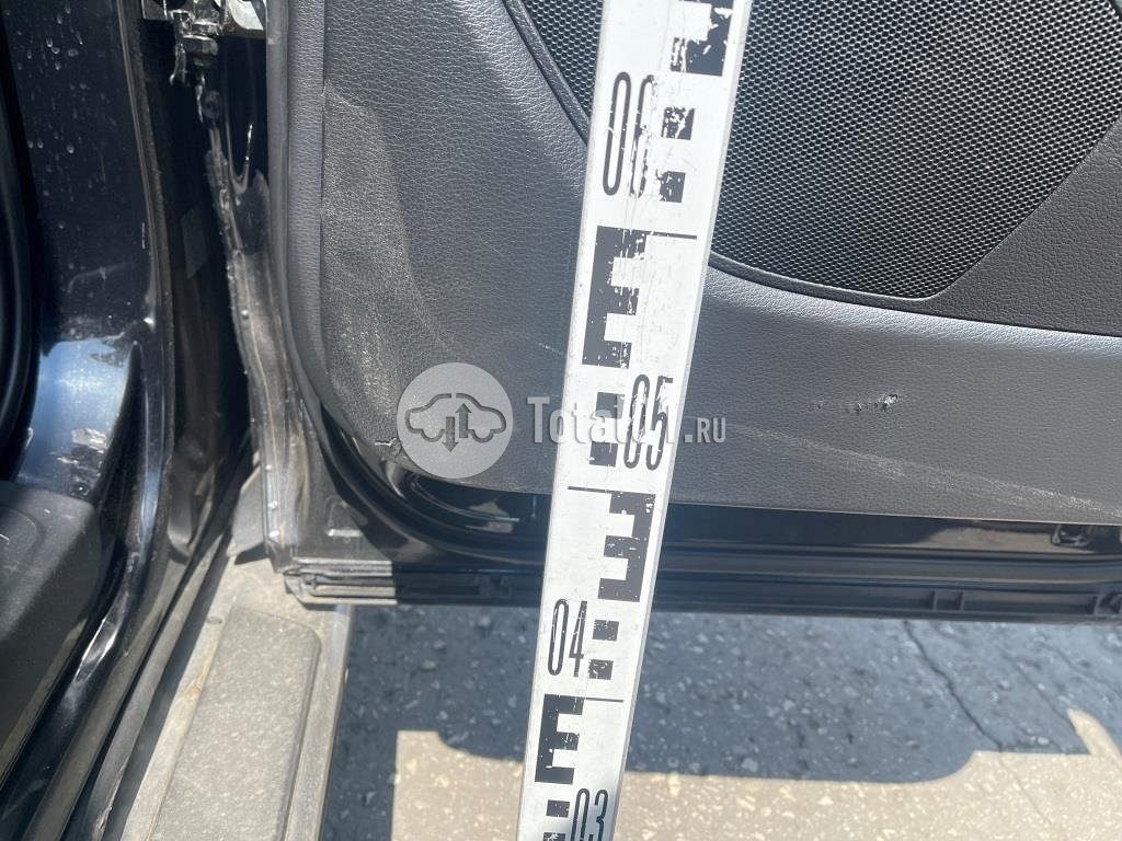 Фото Audi Q7 12