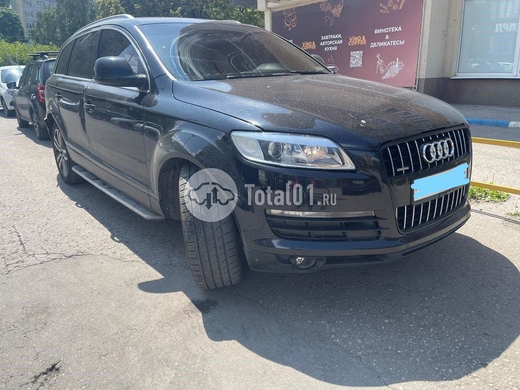 Фото Audi Q7 34