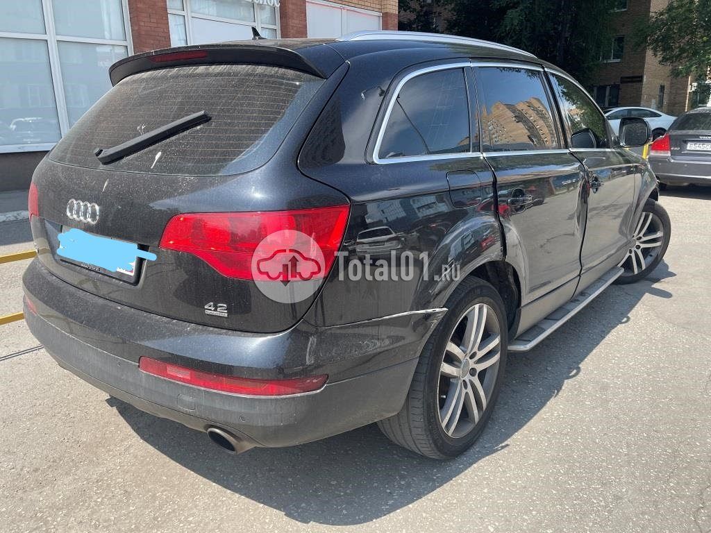 Фото Audi Q7 36
