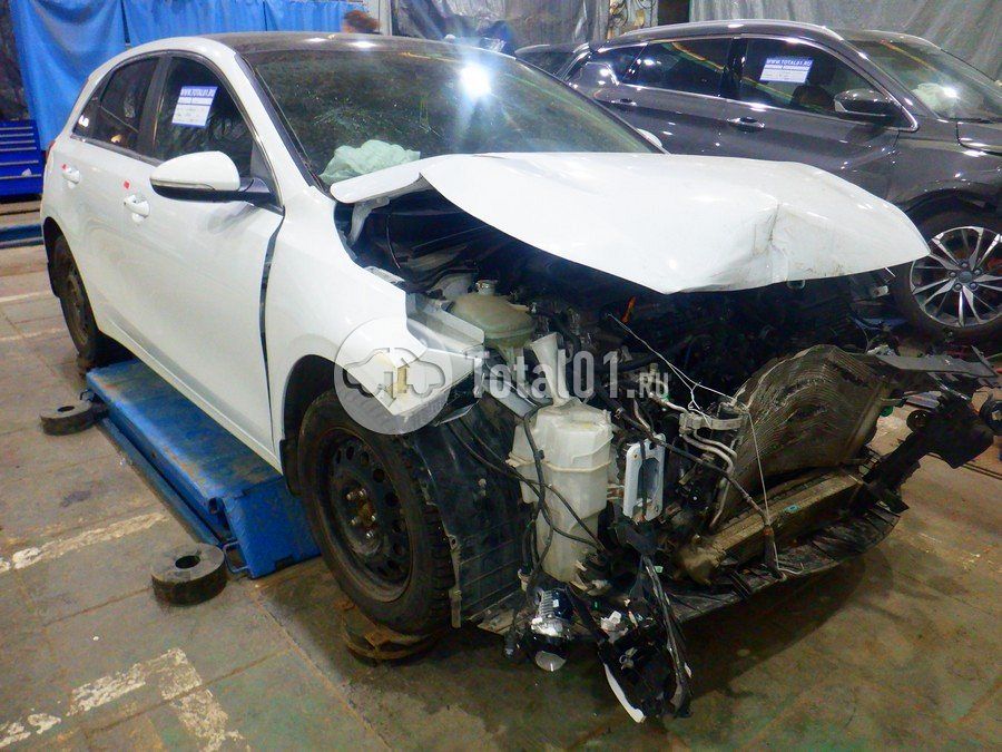 Фото KIA cee\'d 8