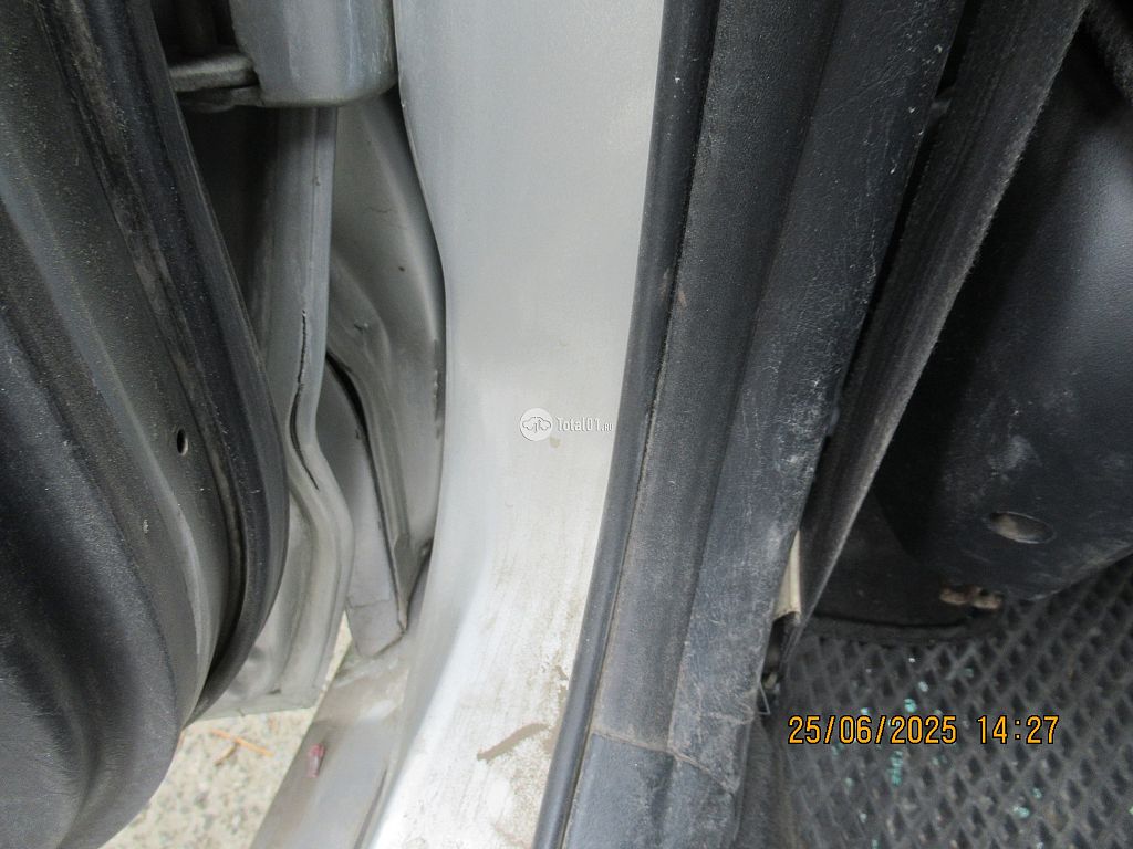 Фото Pontiac Vibe 86
