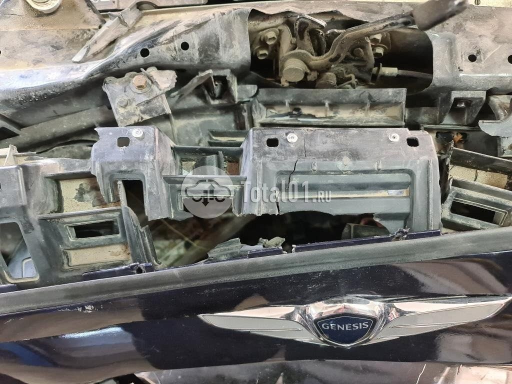 Фото Hyundai Genesis 100