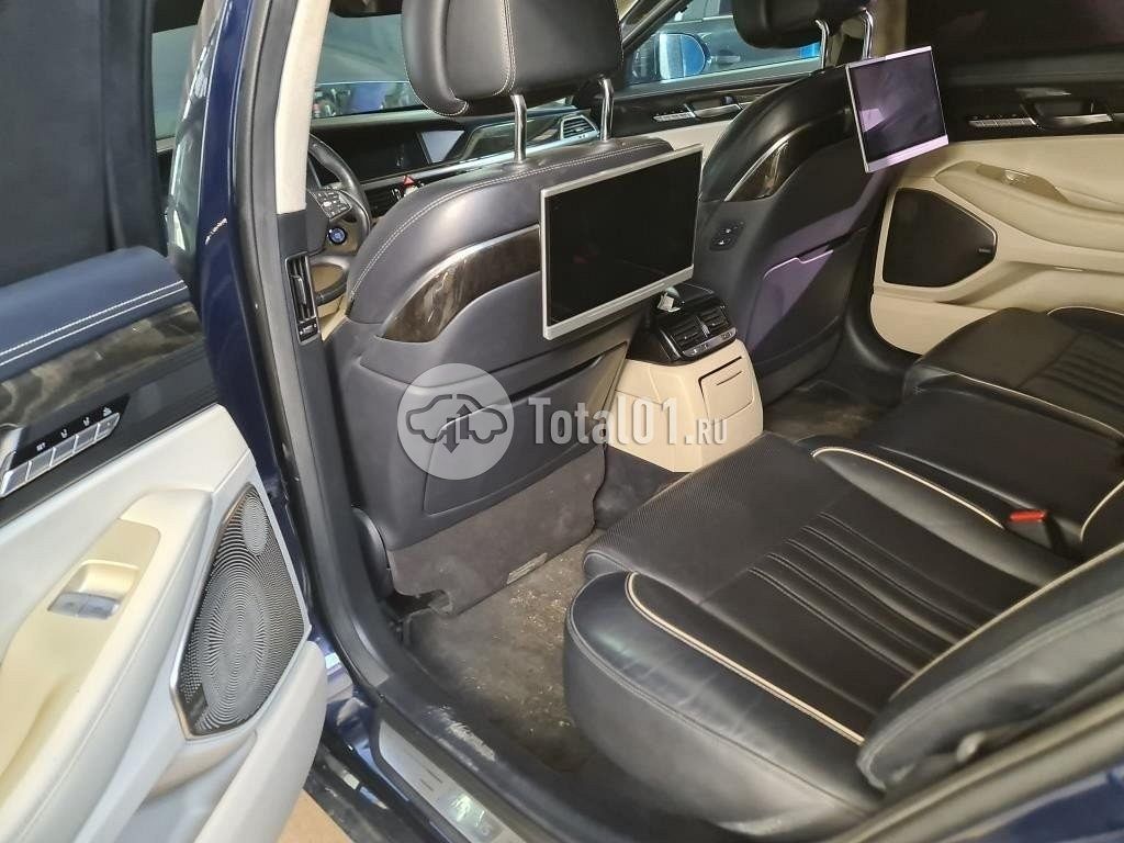 Фото Hyundai Genesis 712