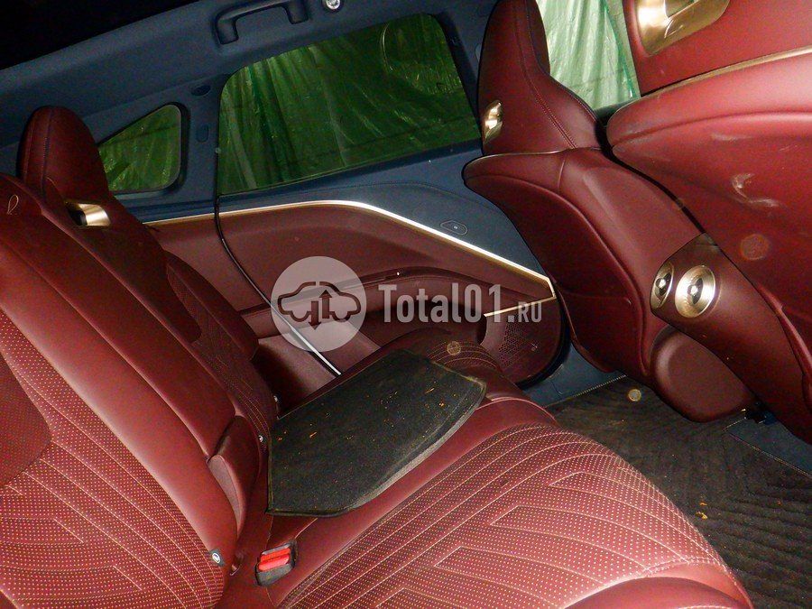 Фото Avatr C11 54