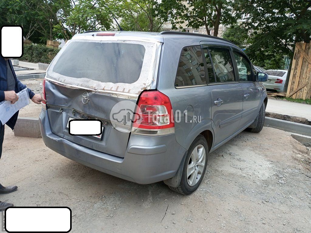 Фото Opel Zafira 4