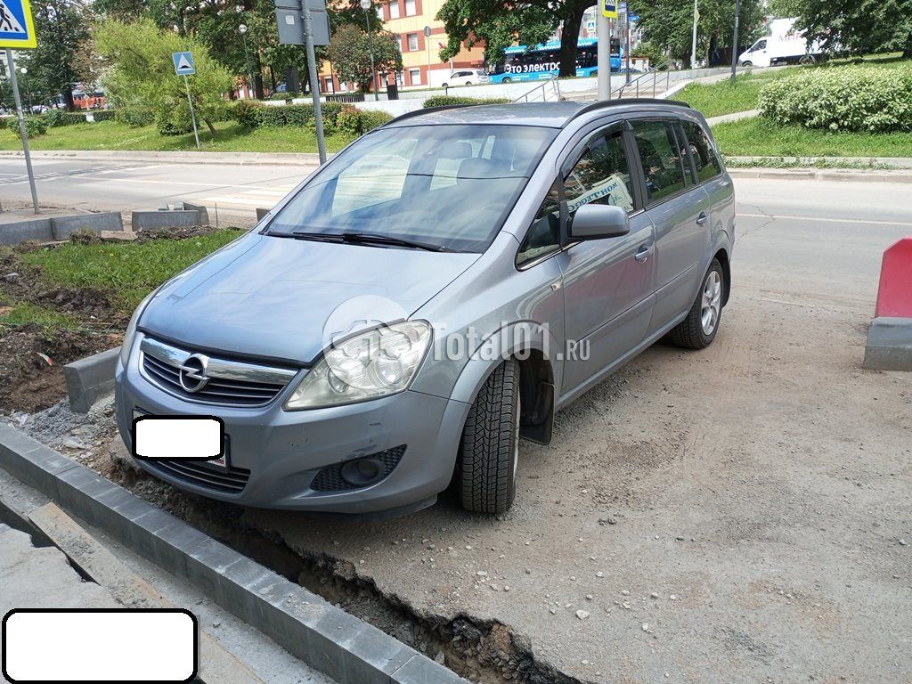 Фото Opel Zafira 8