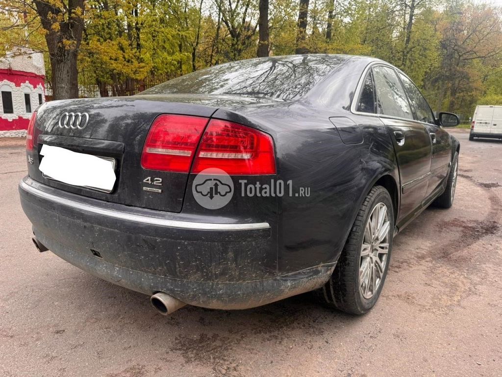Фото Audi A8 8