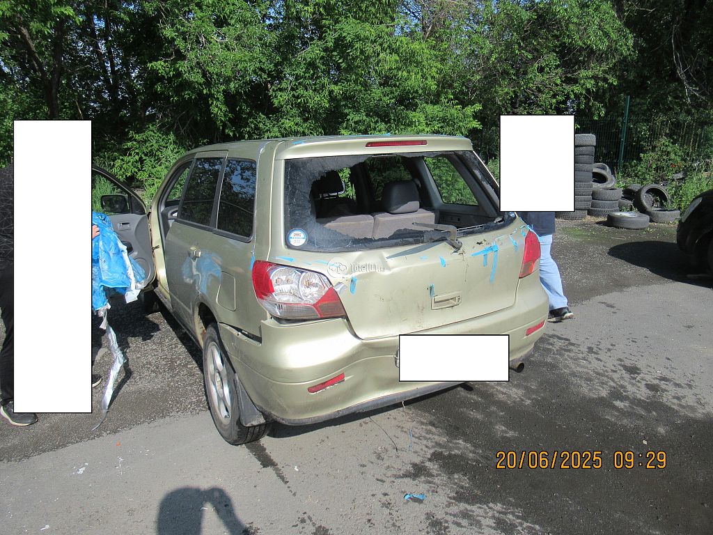 Фото Mitsubishi Airtrek 2