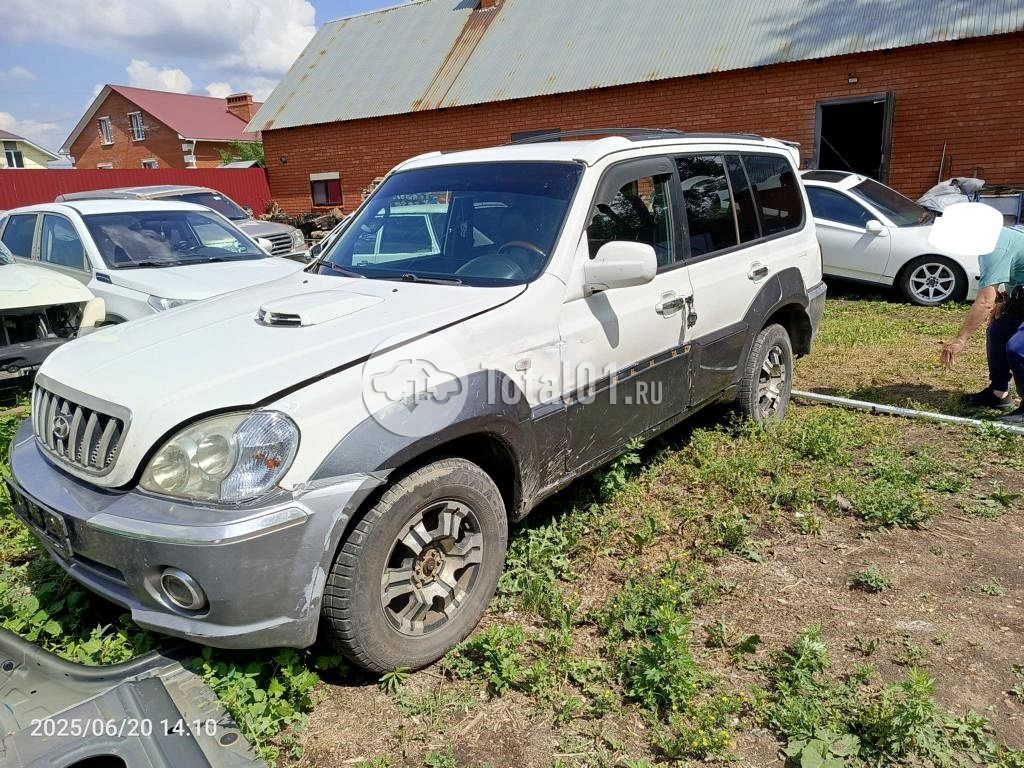 Фото Hyundai Terracan 4