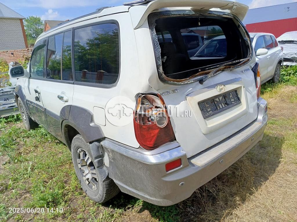 Фото Hyundai Terracan 10