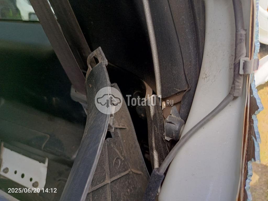 Фото Hyundai Terracan 24