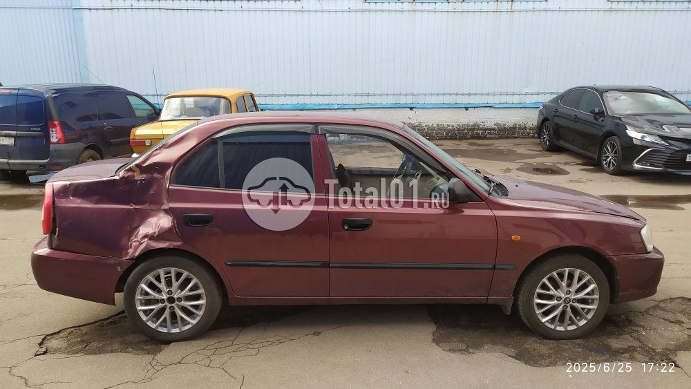 Фото Hyundai Accent 10