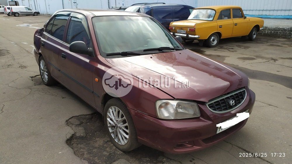 Фото Hyundai Accent 16
