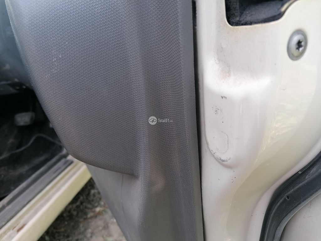 Фото Nissan Cube 10