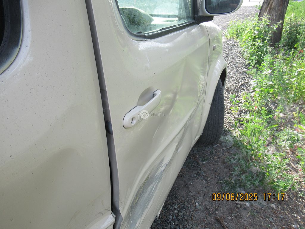 Фото Nissan Cube 90